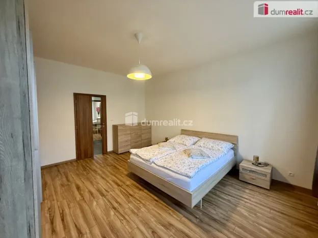 Pronájem bytu 2+1, Mariánské Lázně, Hlavní třída, 73 m2