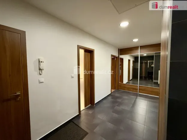 Pronájem bytu 2+1, Mariánské Lázně, Hlavní třída, 73 m2