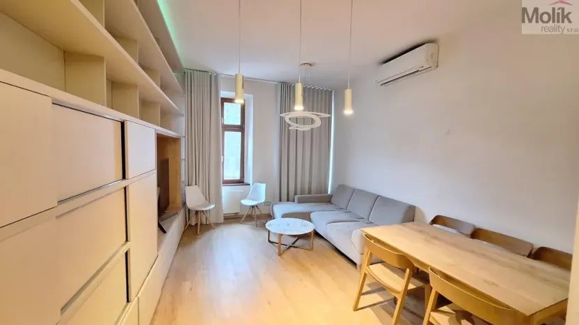 Prodej rodinného domu, Teplice, Laubeho náměstí, 425 m2