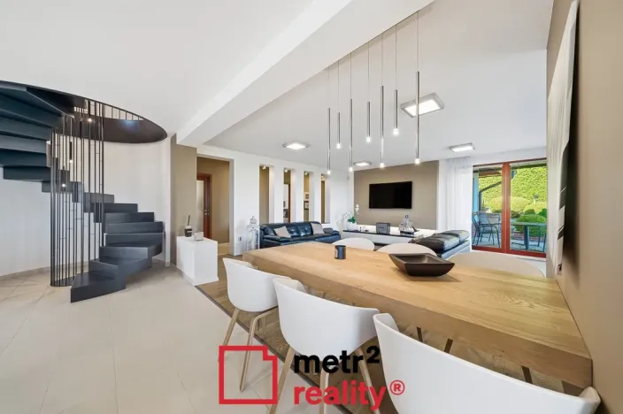 Prodej rodinného domu, Slatinky, 258 m2