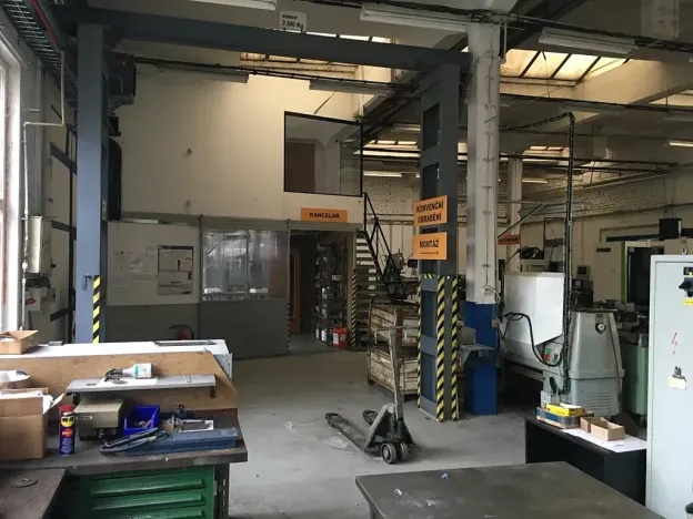 Pronájem výrobních prostor, Brno, Valchařská, 340 m2