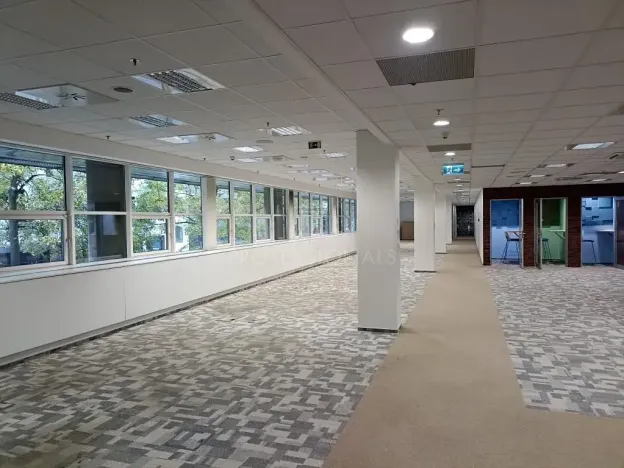 Pronájem kanceláře, Praha - Smíchov, Radlická, 234 m2