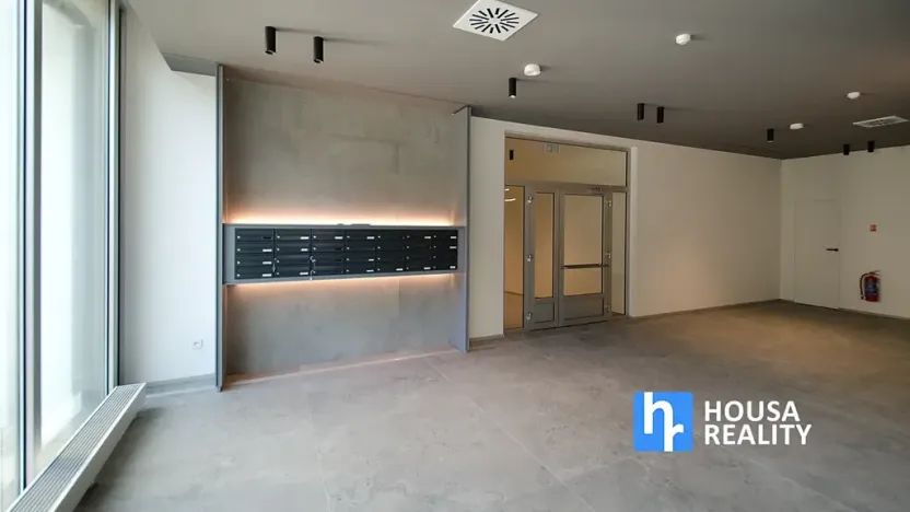 Pronájem bytu 2+kk, Praha - Nusle, Lumírova, 56 m2