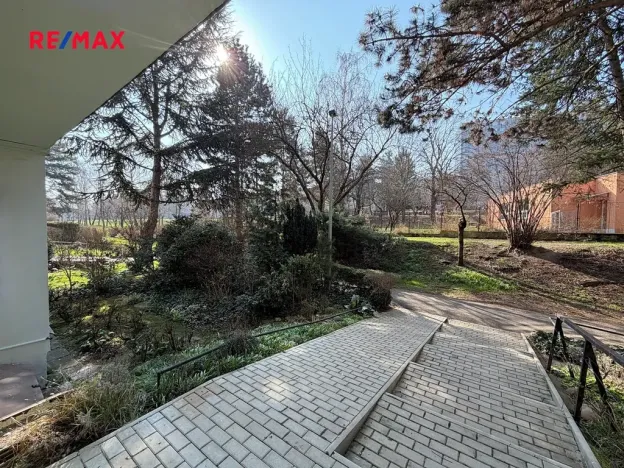 Pronájem bytu 1+kk, Praha - Krč, Hurbanova, 27 m2