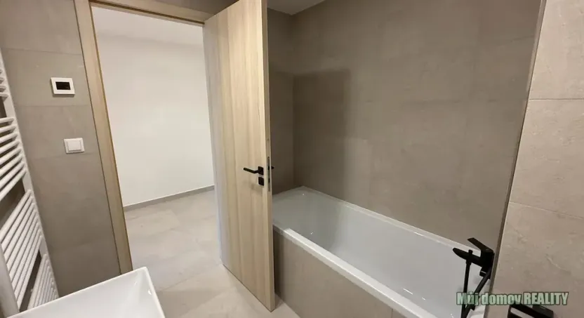 Prodej bytu 2+kk, Praha - Hloubětín, Poděbradská, 59 m2
