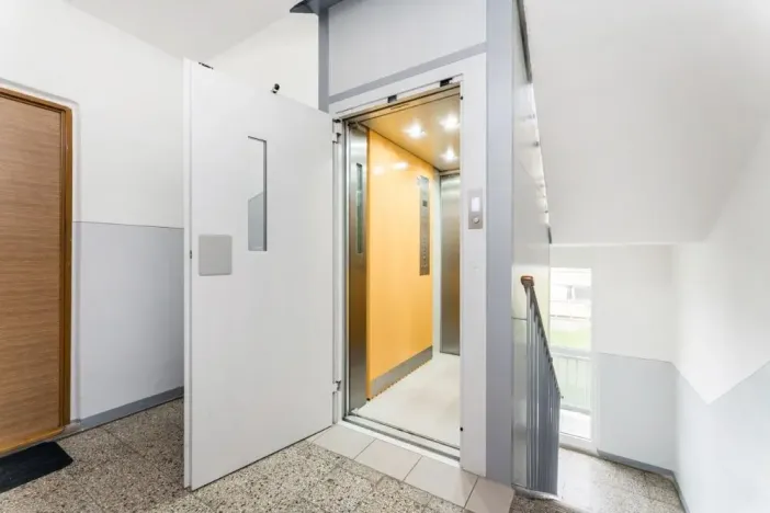 Pronájem bytu 1+1, Hradec Králové - Moravské Předměstí, Vysocká, 35 m2