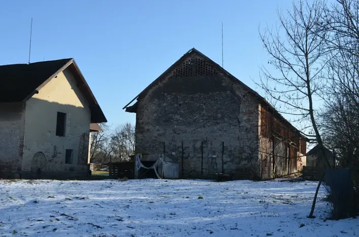 Prodej zemědělské usedlosti, Sezemice, 200 m2