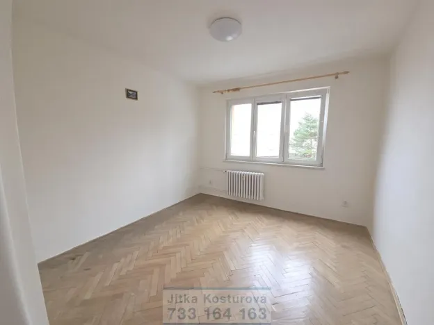 Pronájem bytu 2+1, Krnov - Pod Bezručovým vrchem, Seifertova, 55 m2