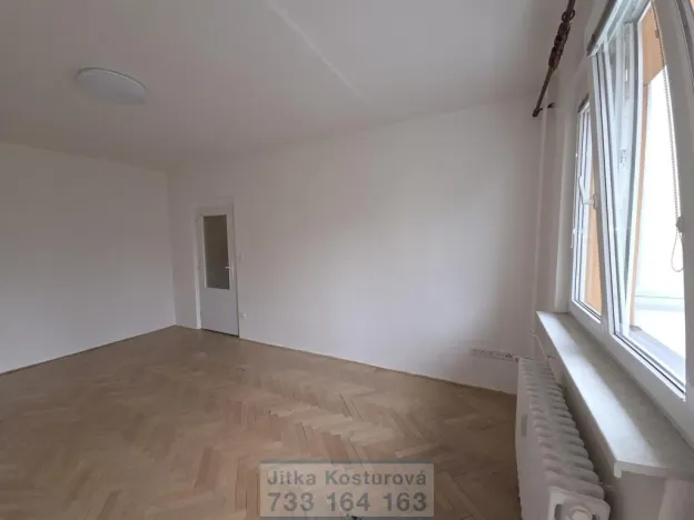 Pronájem bytu 2+1, Krnov - Pod Bezručovým vrchem, Seifertova, 55 m2