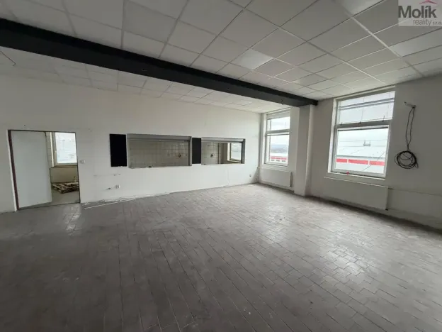 Pronájem skladu, Žatec - Velichov, 1150 m2