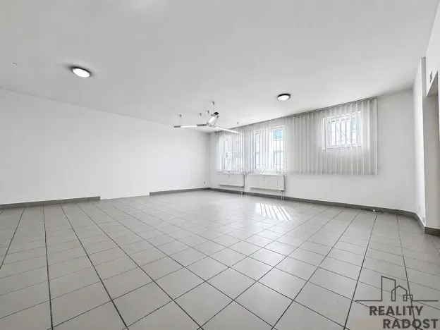 Pronájem kanceláře, Hodonín, Národní třída, 52 m2