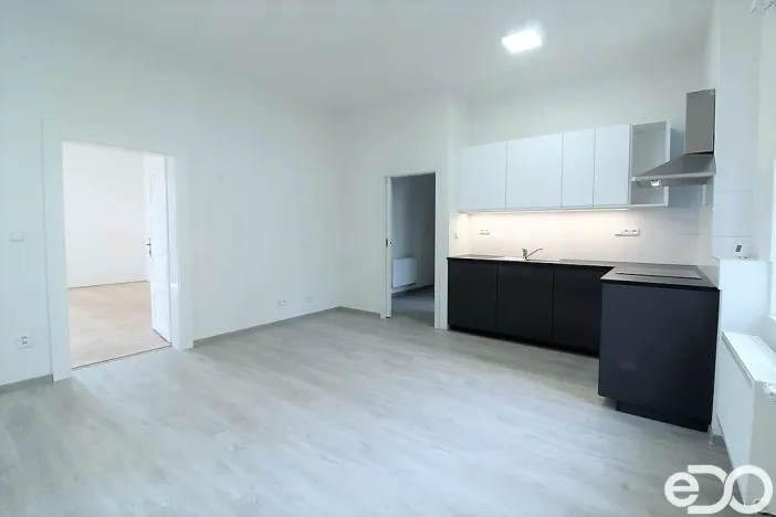 Pronájem bytu 2+kk, Kolín - Kolín II, Riegrovo náměstí, 58 m2