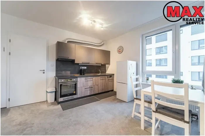 Pronájem bytu 1+kk, Praha - Ruzyně, Stočesova, 35 m2
