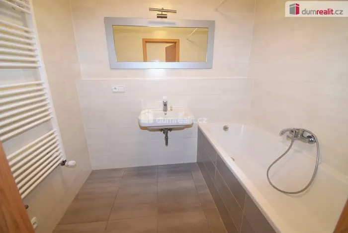 Pronájem bytu 4+kk, Praha - Uhříněves, Oty Bubeníčka, 78 m2