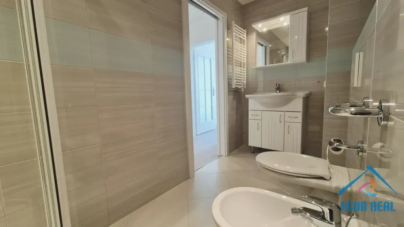 Pronájem bytu 3+1, Praha - Strašnice, Královická, 82 m2