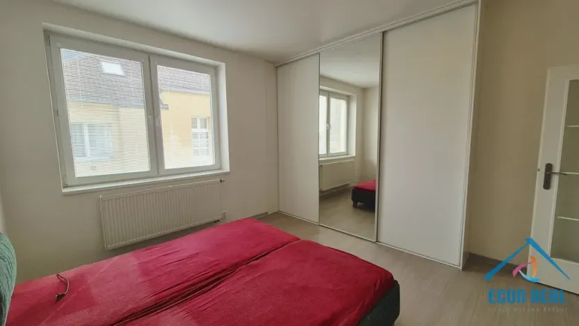 Pronájem bytu 3+1, Praha - Strašnice, Královická, 82 m2