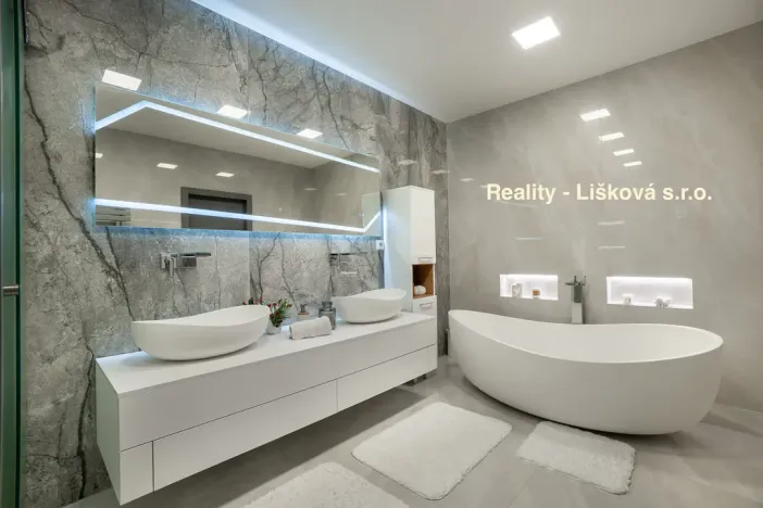 Prodej rodinného domu, Přestanov, 196 m2