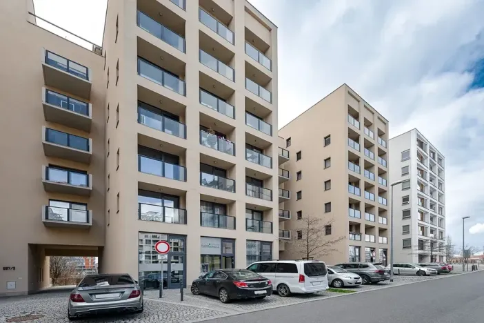Pronájem obchodního prostoru, Praha - Karlín, U Mlýnského kanálu, 54 m2