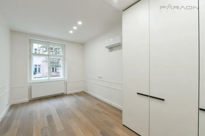 Pronájem bytu 4+kk, Praha - Vinohrady, náměstí Jiřího z Poděbrad, 118 m2