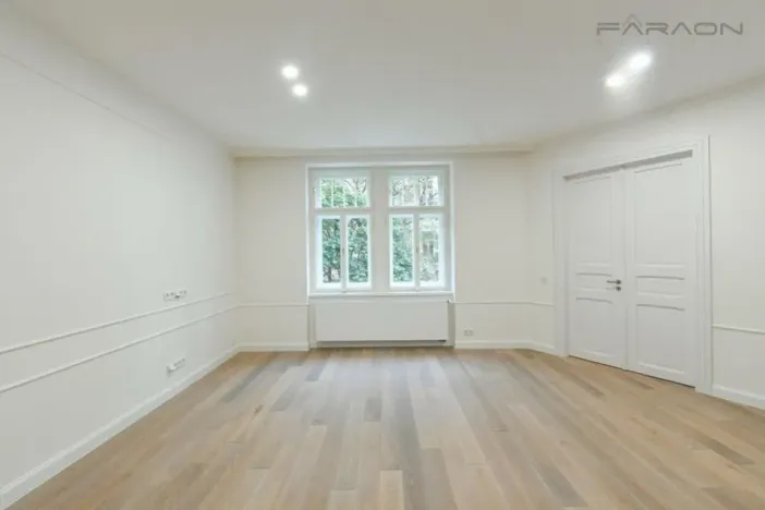 Pronájem bytu 4+kk, Praha - Vinohrady, náměstí Jiřího z Poděbrad, 118 m2