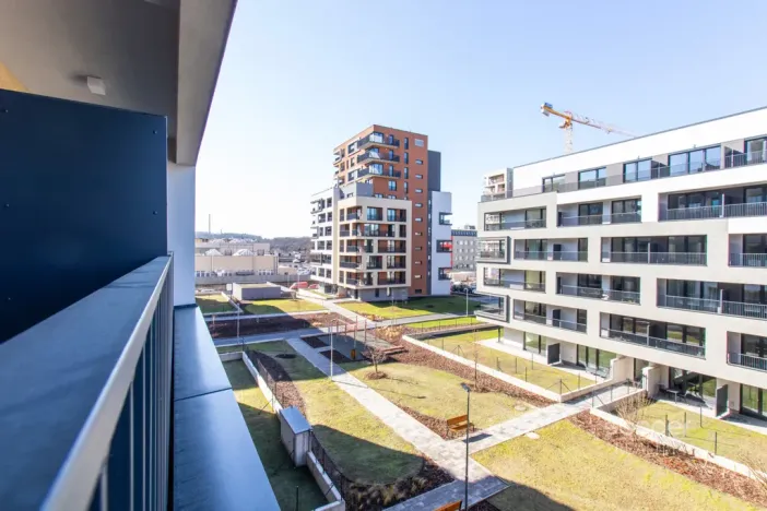 Pronájem bytu 1+kk, Praha - Hloubětín, Poděbradská, 32 m2