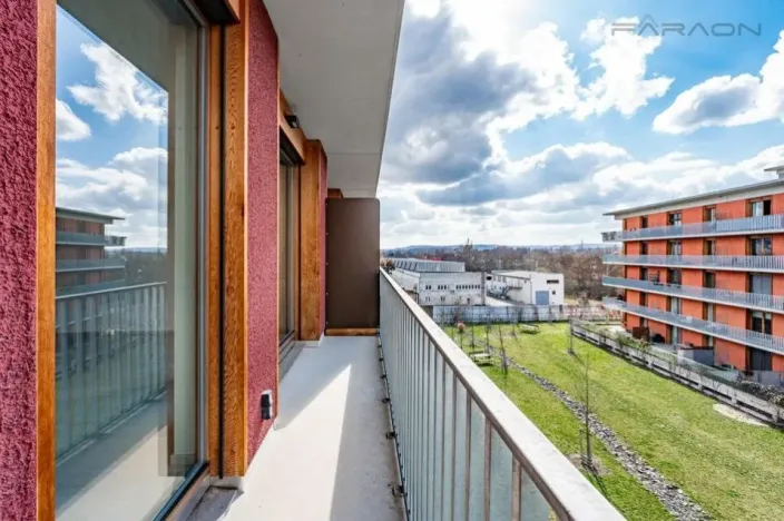 Pronájem bytu 1+kk, Praha - Modřany, Vrátnická, 38 m2