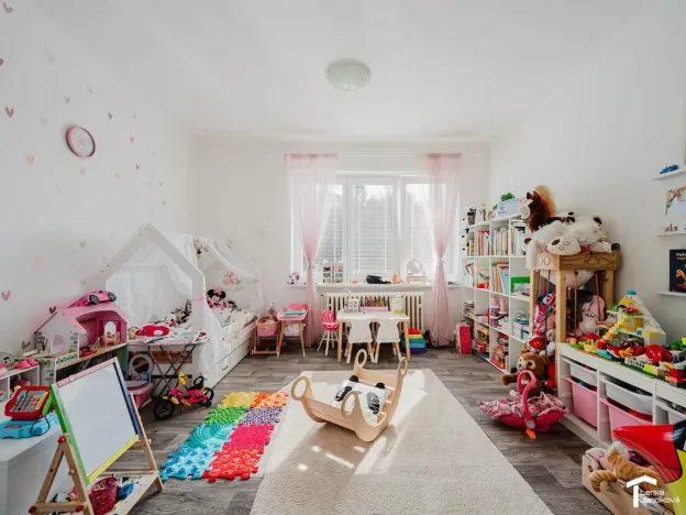 Prodej rodinného domu, Pardubice - Doubravice, 390 m2