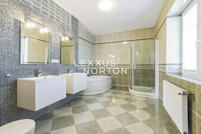 Pronájem vily, Průhonice, U Komárova, 610 m2