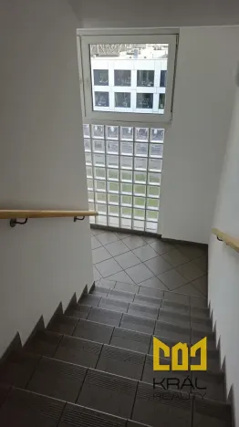 Pronájem bytu 1+kk, Praha - Strašnice, Názovská, 39 m2