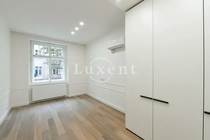 Pronájem bytu 4+kk, Praha - Vinohrady, náměstí Jiřího z Poděbrad, 118 m2