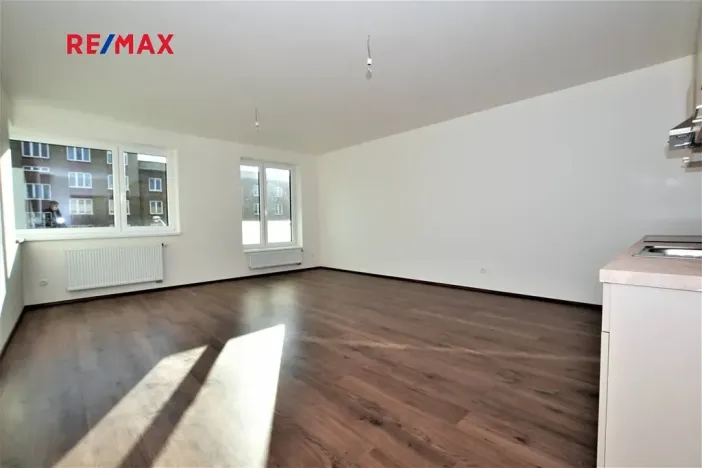 Pronájem bytu 1+kk, Plzeň, Koterovská, 42 m2