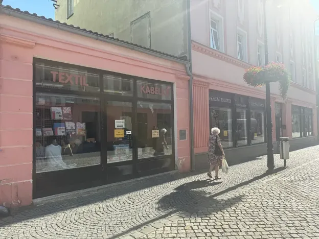 Pronájem obchodního prostoru, Rumburk, Třída 9. května, 226 m2