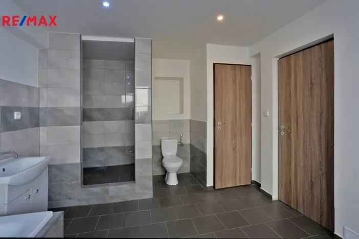 Prodej rodinného domu, Stráž nad Ohří, 200 m2