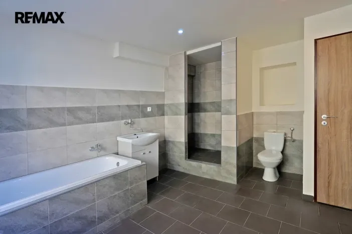 Prodej rodinného domu, Stráž nad Ohří, 200 m2