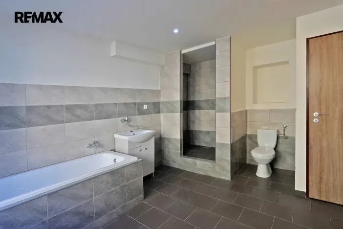 Prodej rodinného domu, Stráž nad Ohří, 200 m2