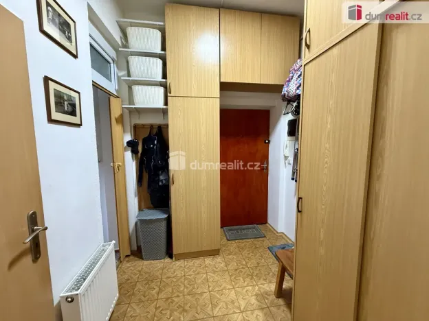 Prodej bytu 2+kk, Karlovy Vary - Dvory, Chebská, 46 m2