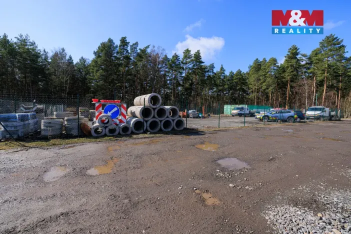 Pronájem komerční nemovitosti, Plzeň - Valcha, 1500 m2