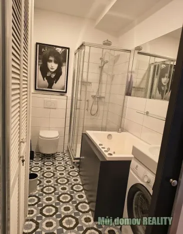 Pronájem bytu 1+kk, Praha - Nové Město, Hálkova, 31 m2