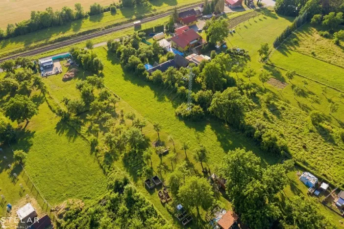 Prodej pozemku pro bydlení, Police, 2025 m2