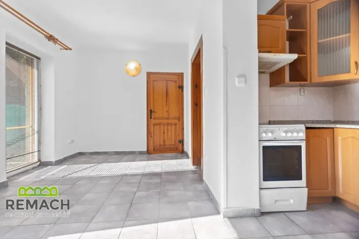 Pronájem bytu 1+kk, Náchod - Lipí, 27 m2