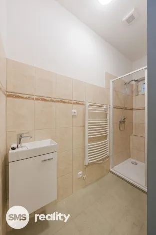 Pronájem skladu, Valašské Meziříčí - Bynina, 767 m2