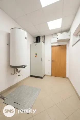 Pronájem skladu, Valašské Meziříčí - Bynina, 767 m2
