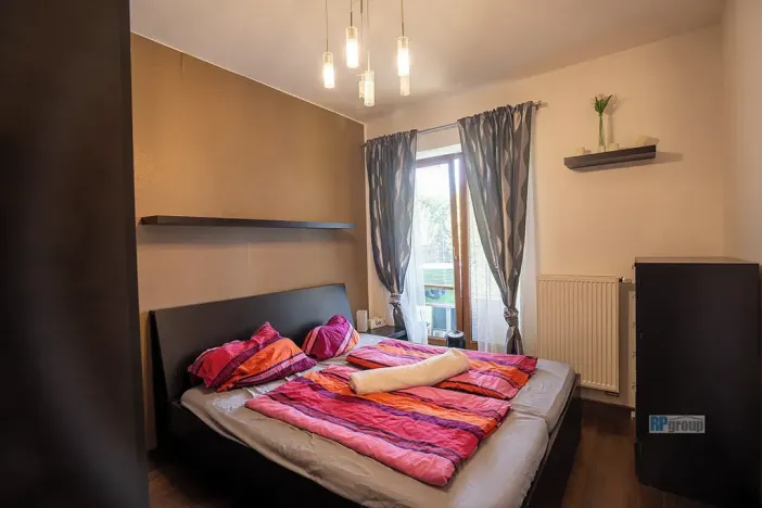 Prodej bytu 2+kk, Zbuzany, Lomená, 61 m2