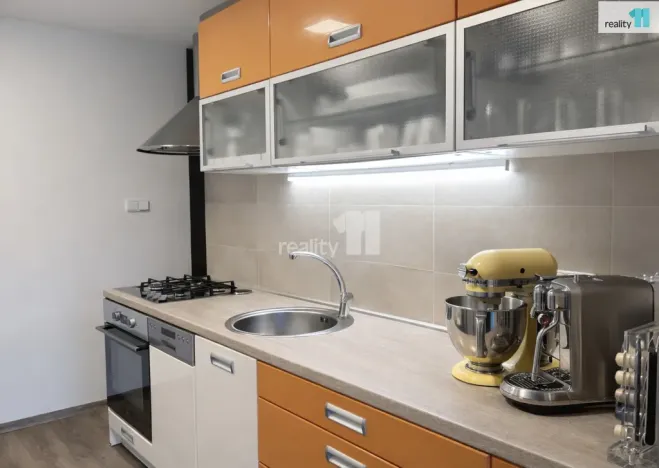 Pronájem bytu 3+kk, Praha - Hostivař, Hornoměcholupská, 68 m2