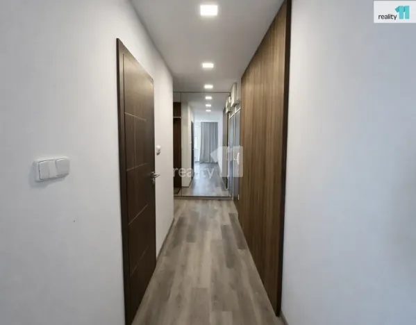 Pronájem bytu 3+kk, Praha - Hostivař, Hornoměcholupská, 68 m2