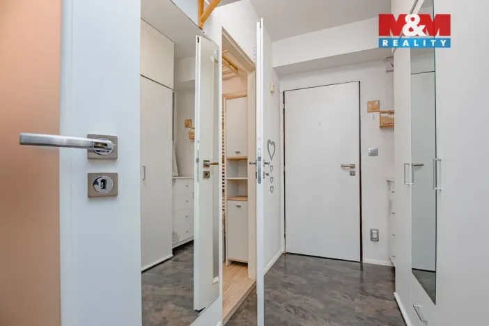 Prodej bytu 2+kk, Líšnice, 40 m2