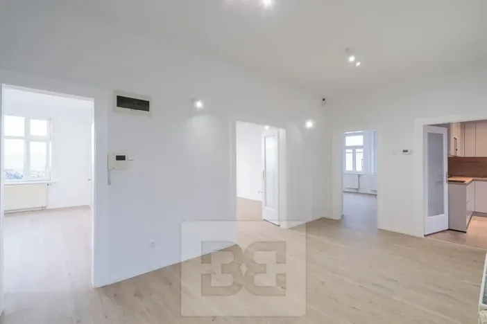 Pronájem bytu 3+1, Praha - Libeň, Na stráži, 110 m2