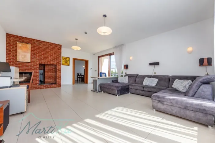 Prodej rodinného domu, Hostivice, Liliová, 392 m2