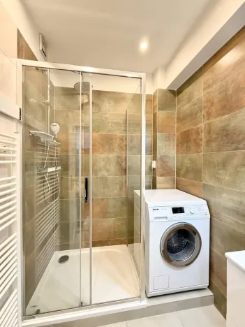 Pronájem bytu 2+kk, Liberec - Liberec VII-Horní Růžodol, Jeronýmova, 64 m2