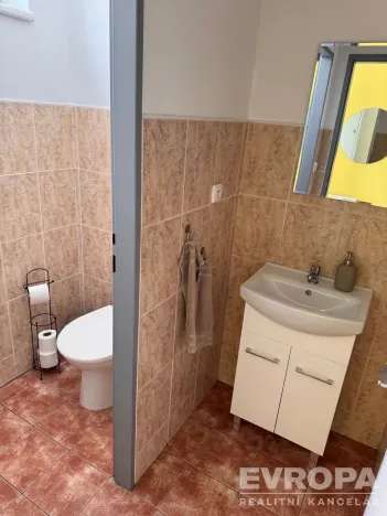 Pronájem obchodního prostoru, Jablonec nad Nisou, Komenského, 50 m2